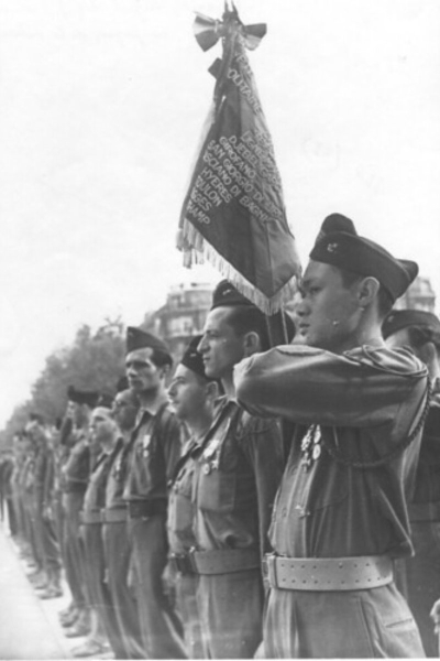 Jean Tranape, porte-drapeau de son unité