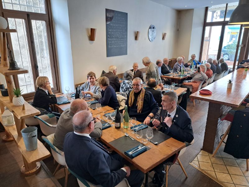 Repas au restaurant « La Bogue »