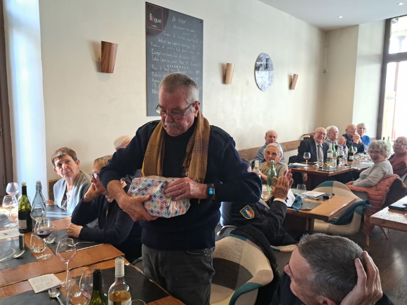 Bloc cristal et son support lumineux.